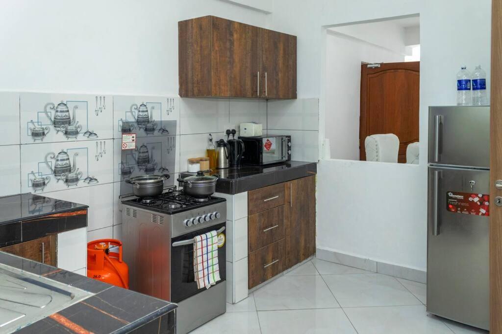 Apartament Angani Apartment, Ac Installed, Ocean View & Rooftop Pool *