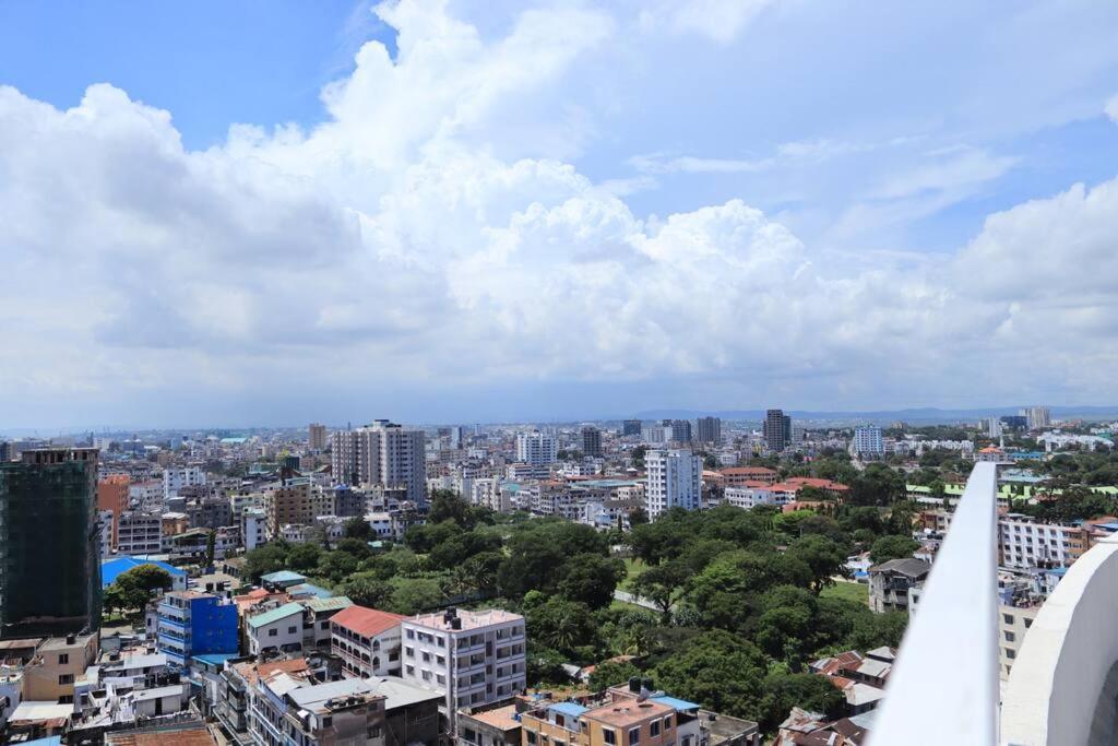 Angani Apartment, Ac Installed, Ocean View & Rooftop Pool * Mombasa