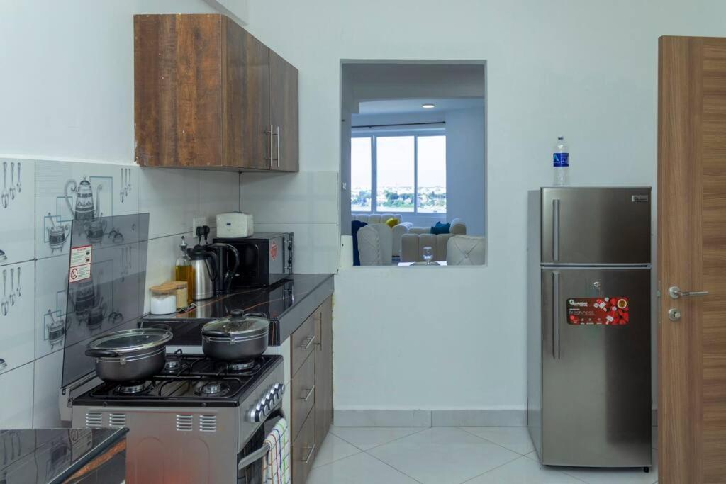 Angani Apartment, Ac Installed, Ocean View & Rooftop Pool *