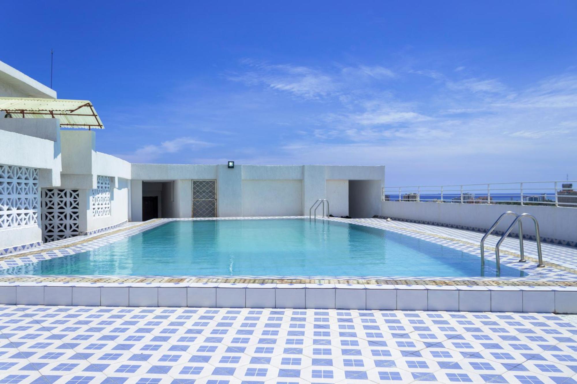 Angani Apartment, Ac Installed, Ocean View & Rooftop Pool * Mombasa