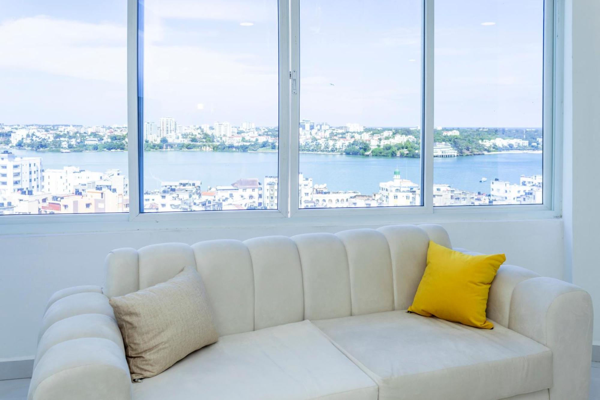 Angani Apartment, Ac Installed, Ocean View & Rooftop Pool Apartament Mombasa