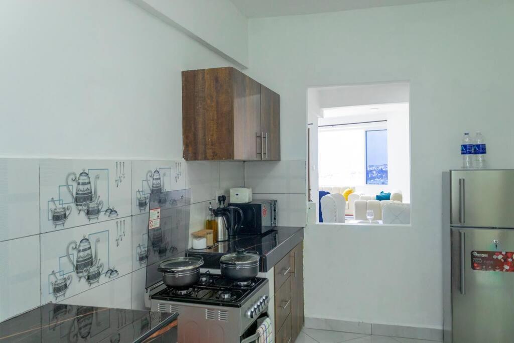Angani Apartment, Ac Installed, Ocean View & Rooftop Pool *